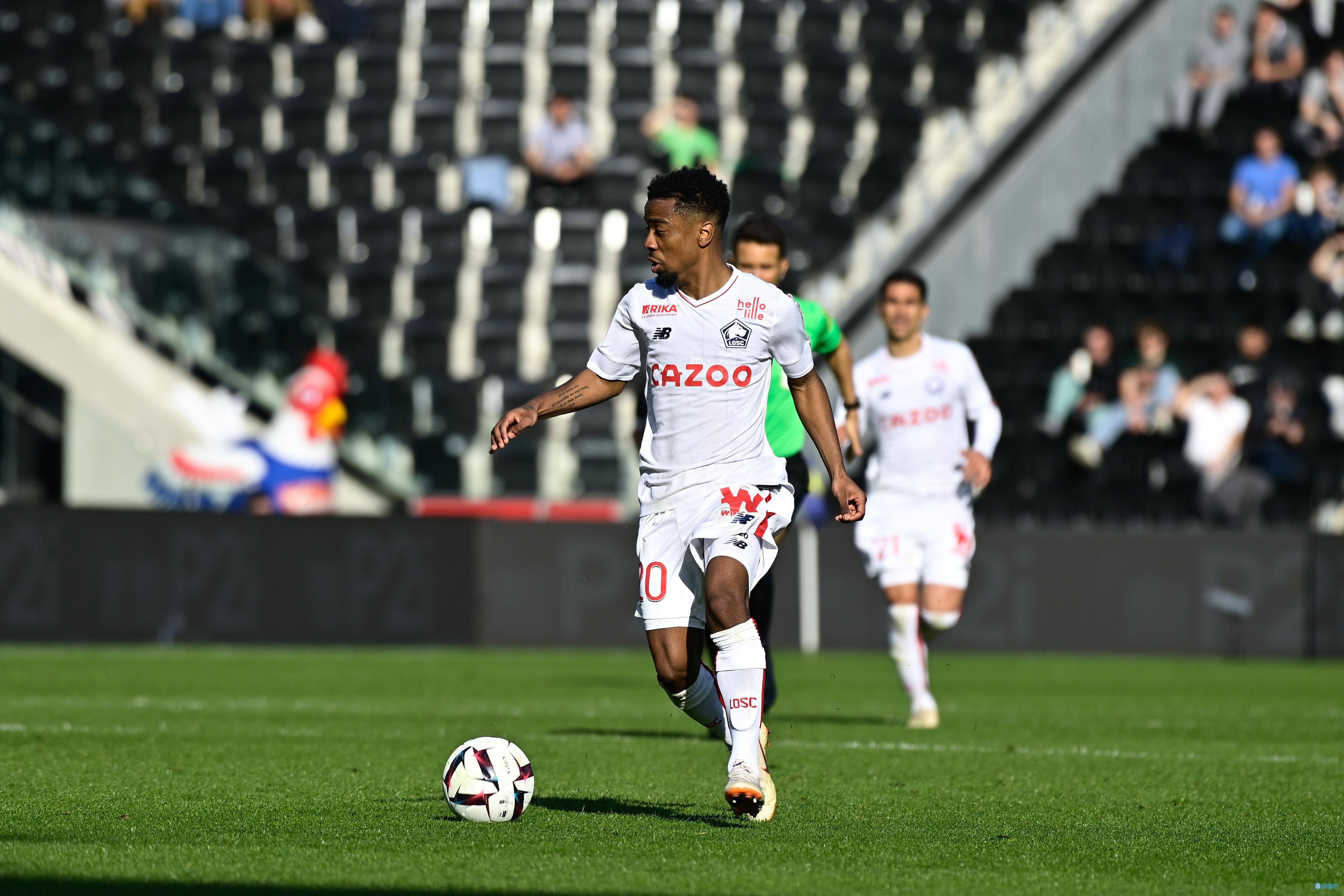 葡萄牙体育训练开放日,集结日复出首秀引欢呼,法甲在即,更衣室氛围转暖(巴萨28拜仁全场回放) 葡萄牙体育训练开放日,集结日复出首秀引欢呼,法甲在即,更衣室氛围转暖(巴萨28拜仁全场回放)