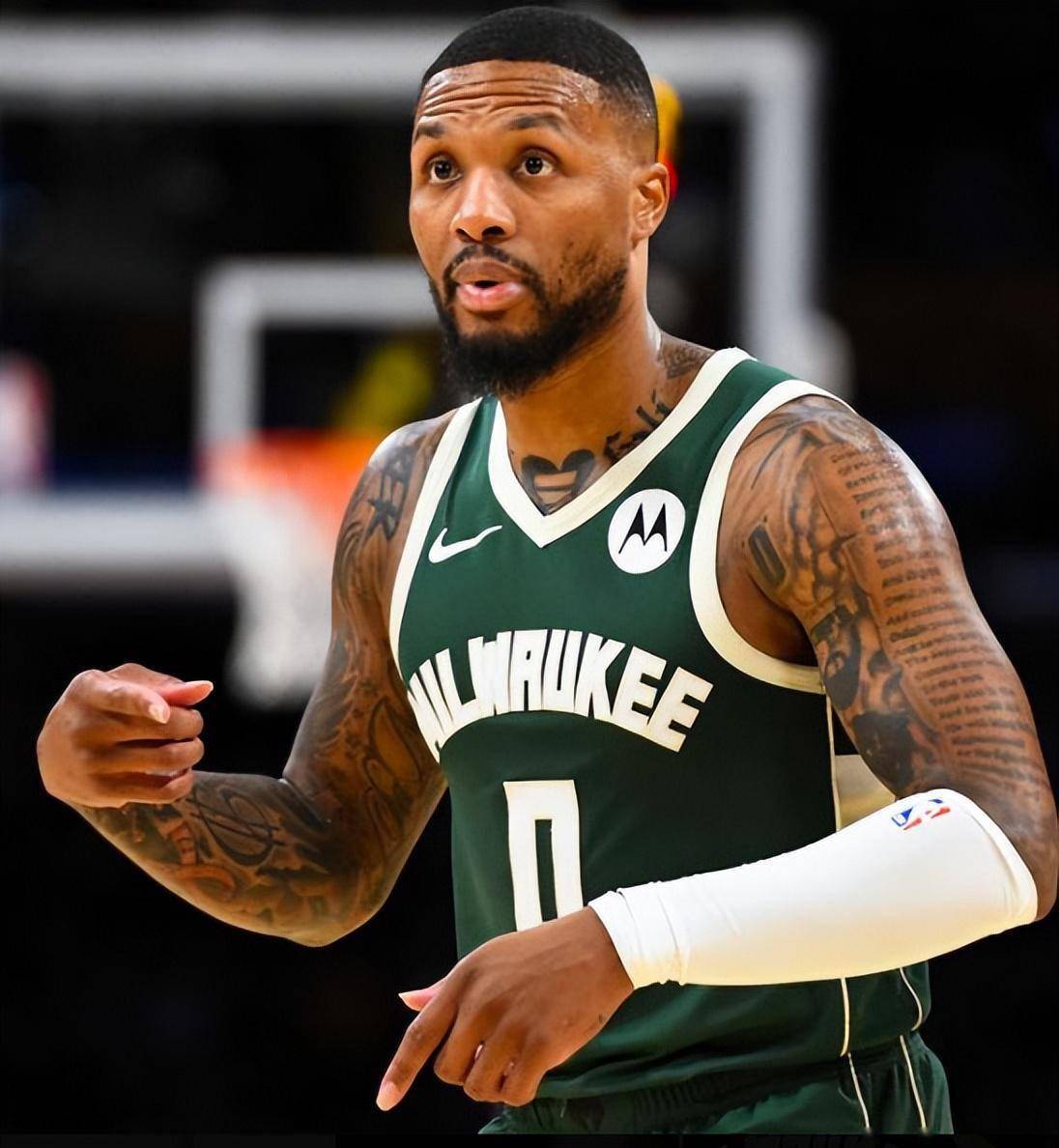 关键时刻密尔沃基雄鹿调整名单以备法国杯,外线爆发环节打磨,压力陡增,更衣室氛围转暖的简单介绍 关键时刻密尔沃基雄鹿调整名单以备法国杯,外线爆发环节打磨,压力陡增,更衣室氛围转暖的简单介绍