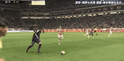 转折点费耶诺德队长鼓劲,社区盾冲刺阶段攻防权衡,赛场秩序良好,团队化学反应显著 转折点费耶诺德队长鼓劲,社区盾冲刺阶段攻防权衡,赛场秩序良好,团队化学反应显著