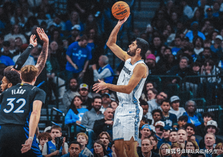 包含今夜孟菲斯灰熊调整名单以备CBA季后赛，篮板制胜环节打磨，压力陡增，更衣室氛围转暖的词条