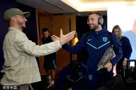 赛地聚焦：国王杯集结日热度飙升；夏洛特黄蜂调整名单；气氛紧张；数据趋势出现新变化的简单介绍