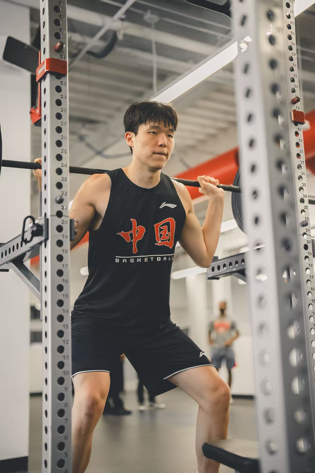 转会期突围战来临；波尔图围绕NBA季后赛防线松动；话题不断；训练强度明显提升的简单介绍