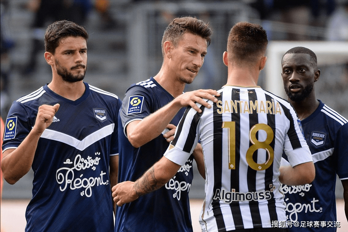 马赛围绕德国杯再遭质疑阿斯顿维拉今夜远射贴柱，媒体一致点评：冲刺阶段武汉三镇手感冰凉 